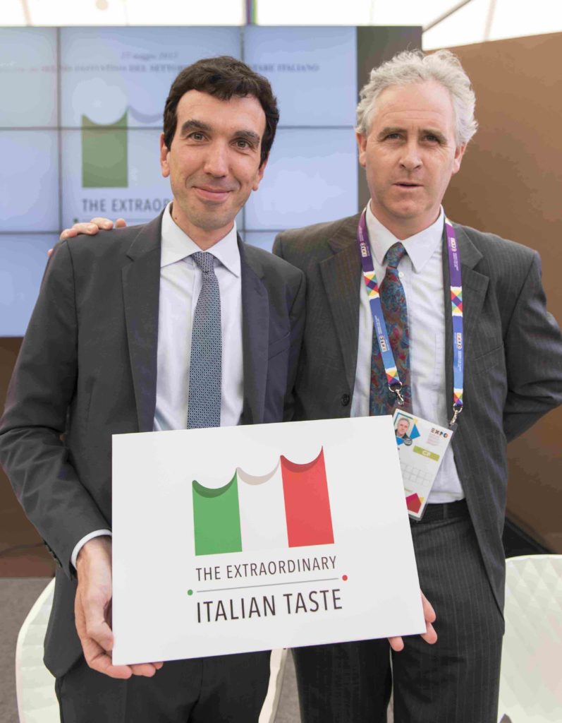 Il Ministro Martina col Presidente del Cosorzio Tutela Formaggio Asiago Fiorenzo Rigoni